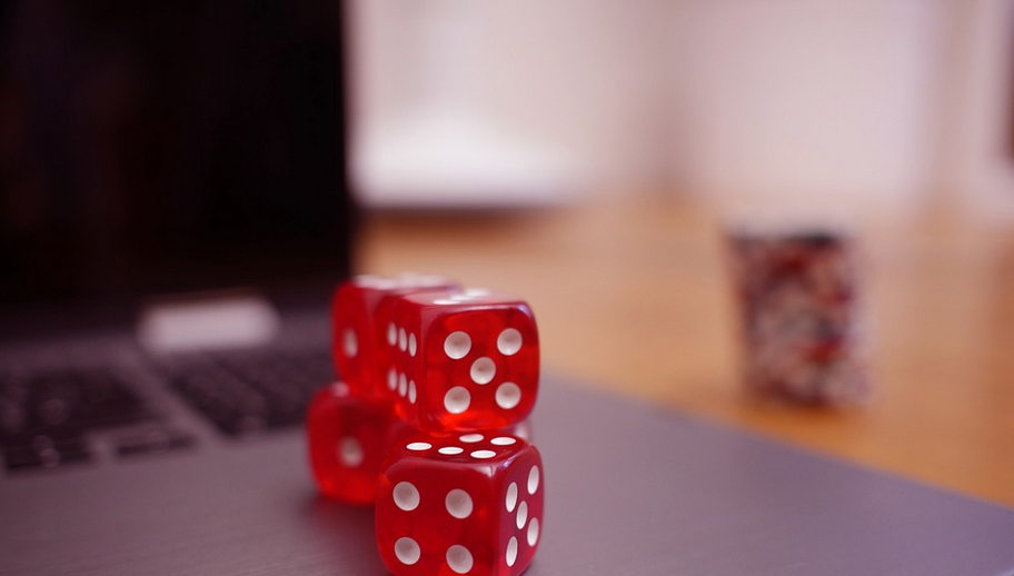 red dices